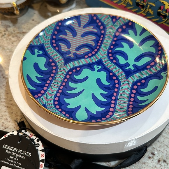 Tracy Reese dessert plates, 4 new never used, 18k gold rim - Picture 3 of 11